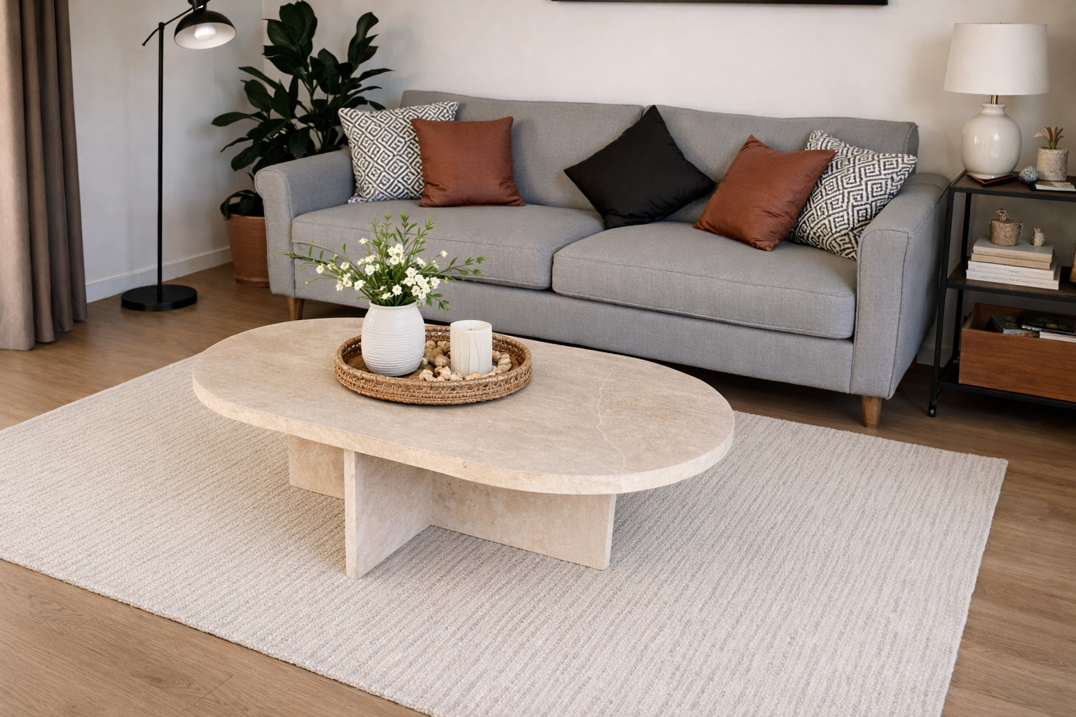 Ovale beige salontafel